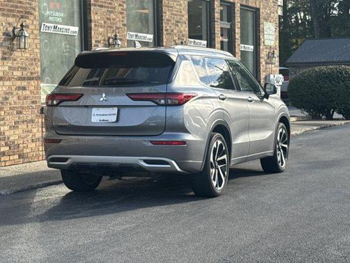 2022 Mitsubishi Outlander SEL Special Edition S-AWC