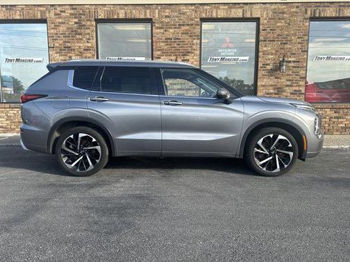 2022 Mitsubishi Outlander SEL Special Edition S-AWC