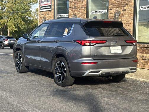 2022 Mitsubishi Outlander SEL Special Edition S-AWC