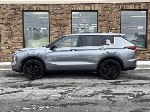 2022 Mitsubishi Outlander Black Edition S-AWC