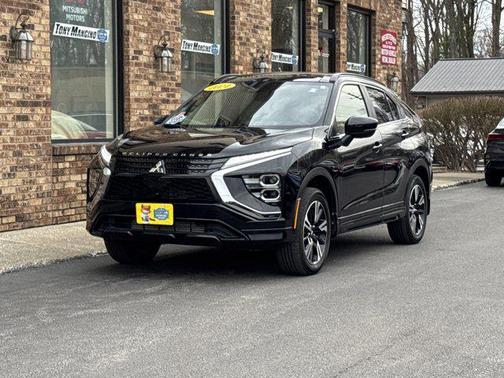 Labrador Black Pearl 2024 Mitsubishi Eclipse Cross SEL