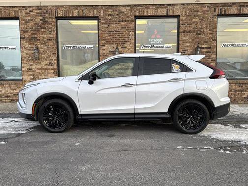 2022 Mitsubishi Eclipse Cross LE