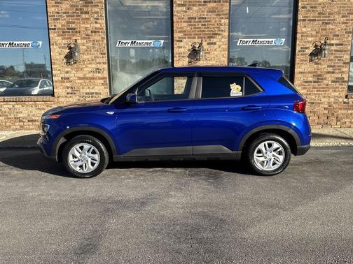 Intense Blue 2022 Hyundai VENUE SE
