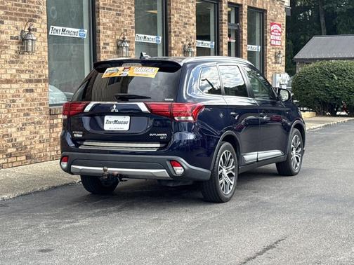 Cosmic Blue Metallic 2017 Mitsubishi Outlander GT