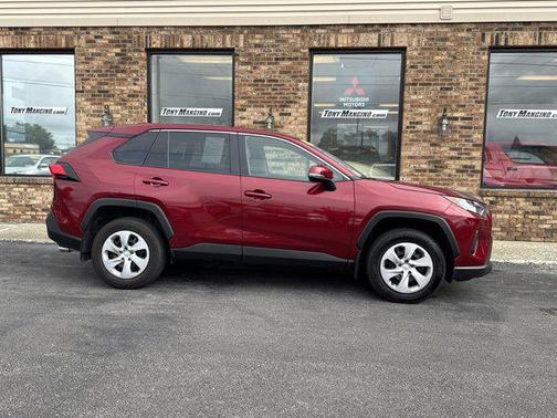 2022 Toyota RAV4 LE