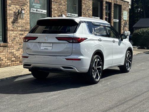 2022 Mitsubishi Outlander SEL Special Edition S-AWC