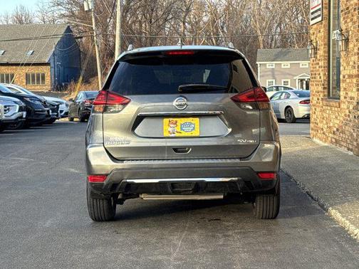 2018 Nissan Rogue SV