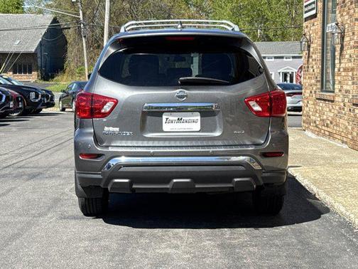 Gun Metallic 2020 Nissan Pathfinder S 4WD