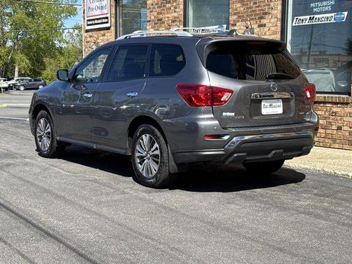 Gun Metallic 2020 Nissan Pathfinder S 4WD