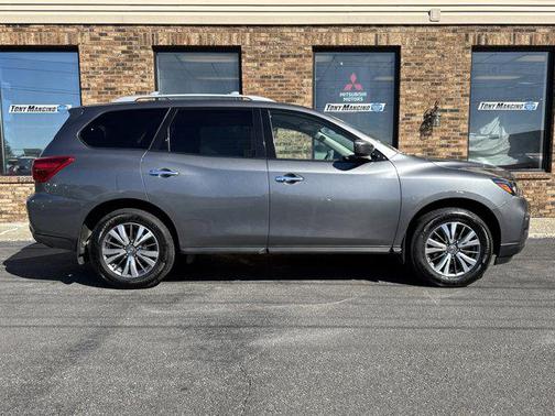 Gun Metallic 2020 Nissan Pathfinder S 4WD