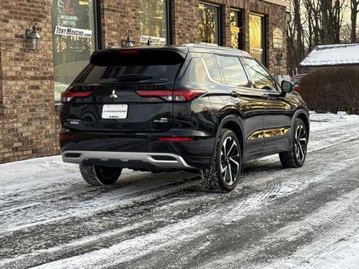 2024 Mitsubishi Outlander PHEV SEL