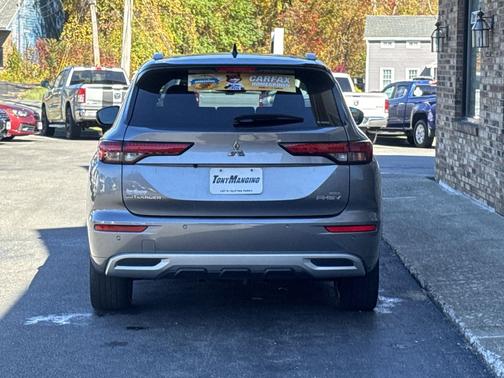 Mercury Gray Metallic 2023 Mitsubishi Outlander PHEV SEL