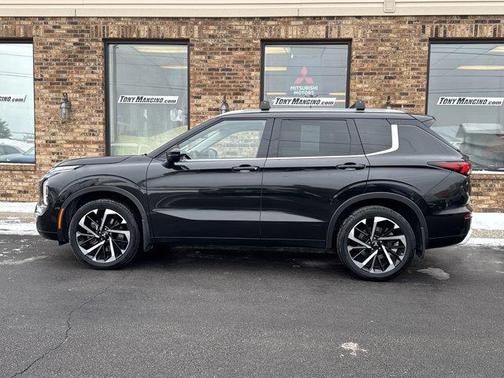 2022 Mitsubishi Outlander SEL Special Edition S-AWC