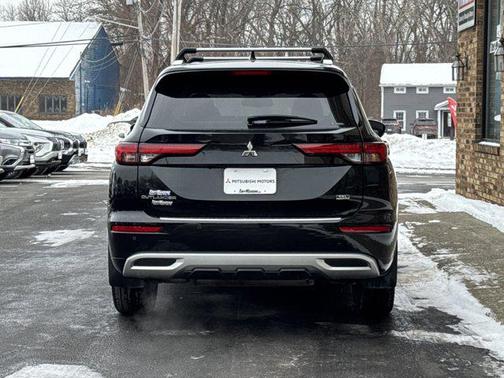 2022 Mitsubishi Outlander SEL Special Edition S-AWC