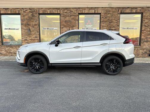 2022 Mitsubishi Eclipse Cross LE