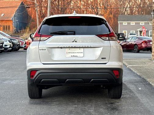 2022 Mitsubishi Eclipse Cross LE