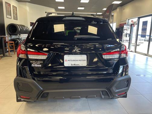 Labrador Black Pearl 2026 Mitsubishi Outlander Sport 2.0 TRAIL EDITION