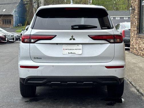 2022 Mitsubishi Outlander ES 2.5 S-AWC