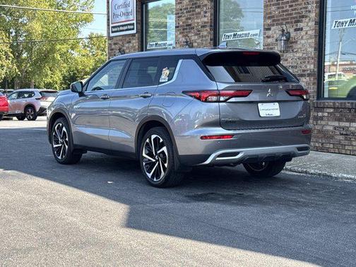 2023 Mitsubishi Outlander PHEV SE S-AWC