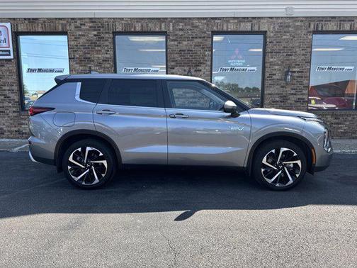 2023 Mitsubishi Outlander PHEV SE S-AWC