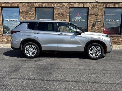 2022 Mitsubishi Outlander ES 2.5 S-AWC