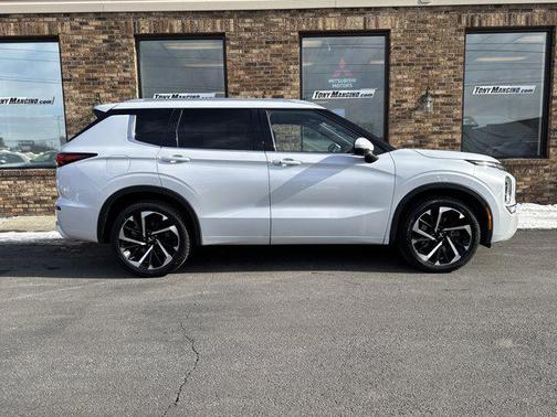 2022 Mitsubishi Outlander SEL Special Edition S-AWC