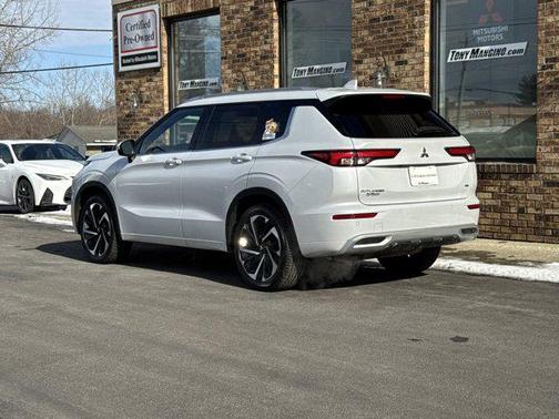 2022 Mitsubishi Outlander SEL Special Edition S-AWC