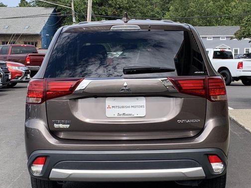 2018 Mitsubishi Outlander ES