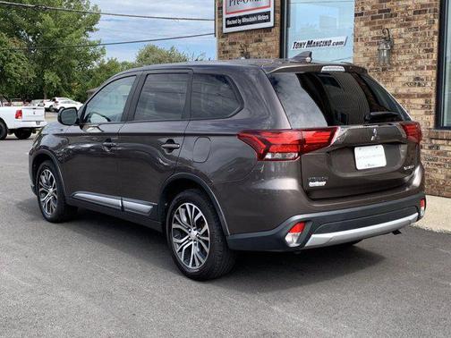 2018 Mitsubishi Outlander ES