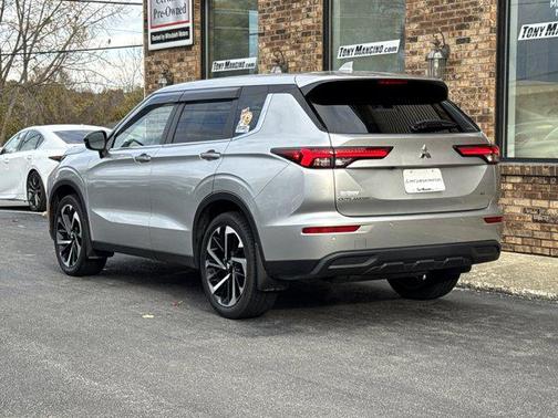 2022 Mitsubishi Outlander ES 2.5 S-AWC