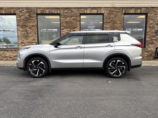 2022 Mitsubishi Outlander ES 2.5 S-AWC