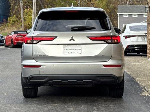 2022 Mitsubishi Outlander ES 2.5 S-AWC