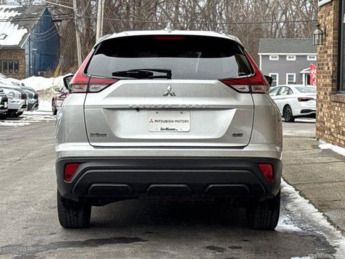 2022 Mitsubishi Eclipse Cross LE