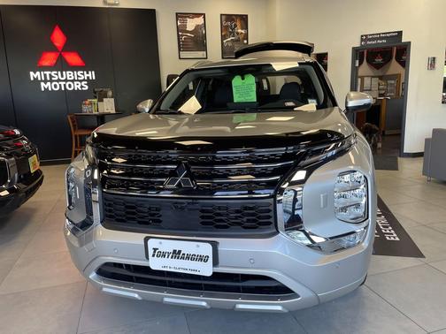 Alloy Silver Metallic 2025 Mitsubishi Outlander PHEV SEL