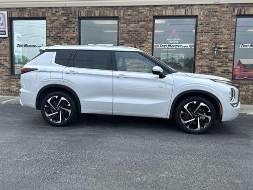 2023 Mitsubishi Outlander PHEV SEL