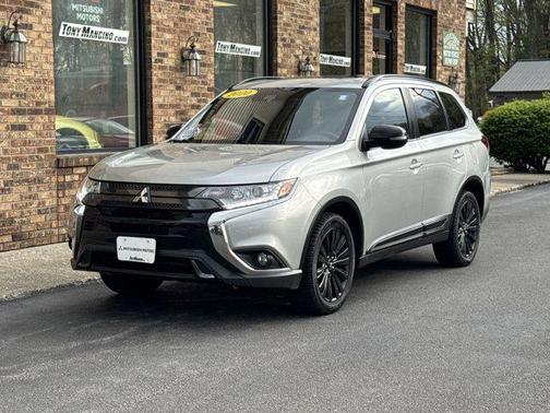 2020 Mitsubishi Outlander SE