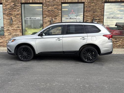 2020 Mitsubishi Outlander SE