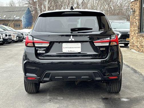 2025 Mitsubishi Outlander Sport 2.0 LE