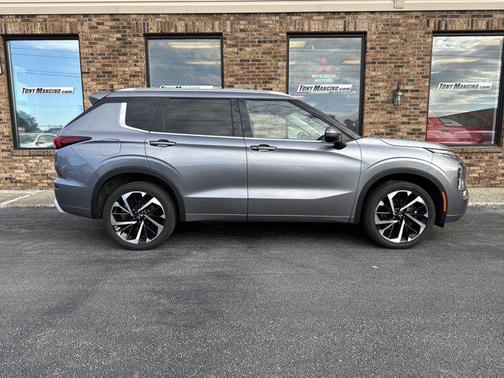 2022 Mitsubishi Outlander SEL Special Edition S-AWC