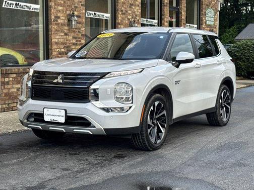 2023 Mitsubishi Outlander PHEV SE S-AWC
