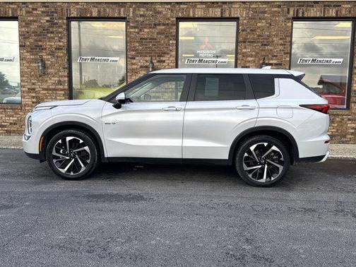 2023 Mitsubishi Outlander PHEV SE S-AWC