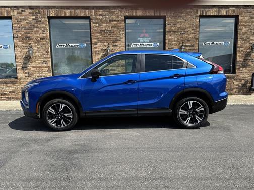 Lightning Blue Metallic 2024 Mitsubishi Eclipse Cross SE