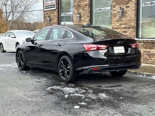 2021 Chevrolet Malibu FWD LT