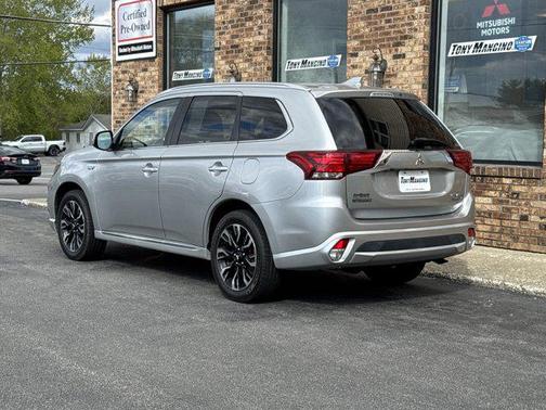 Alloy Silver Metallic 2018 Mitsubishi Outlander PHEV SEL