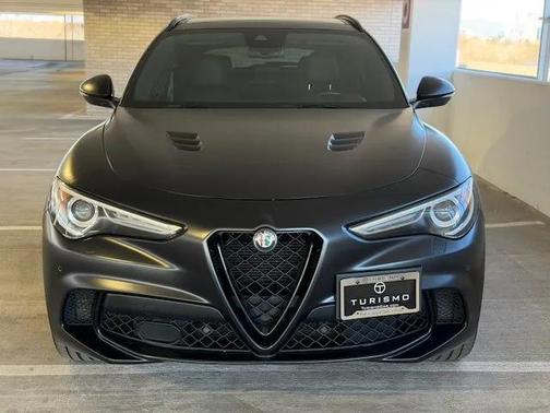2022 Alfa Romeo Stelvio Quadrifoglio