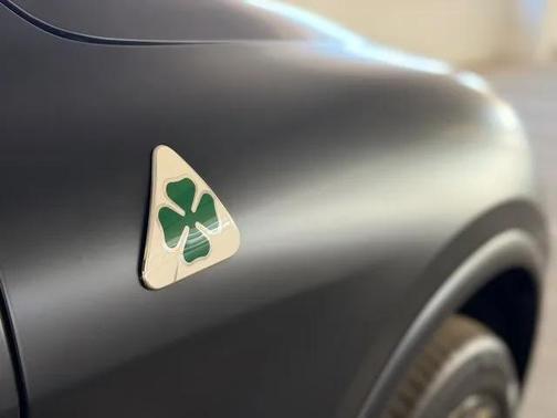 2022 Alfa Romeo Stelvio Quadrifoglio