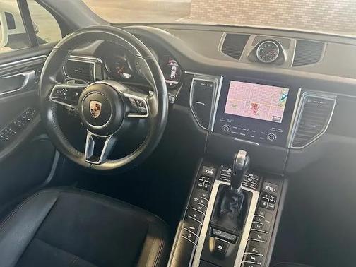 2017 Porsche Macan S