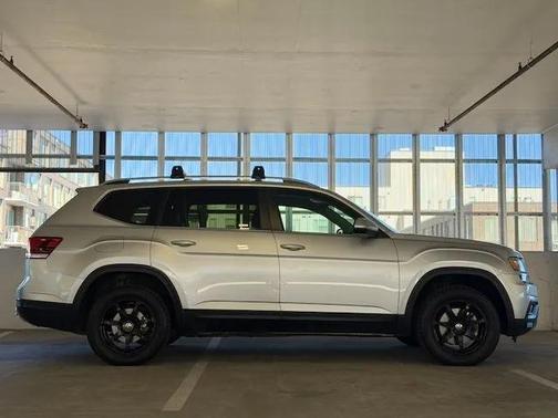 2018 Volkswagen Atlas 3.6L SE w/Technology