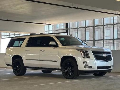 2018 Cadillac Escalade ESV Premium Luxury