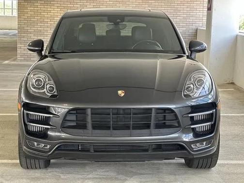 2018 Porsche Macan Turbo